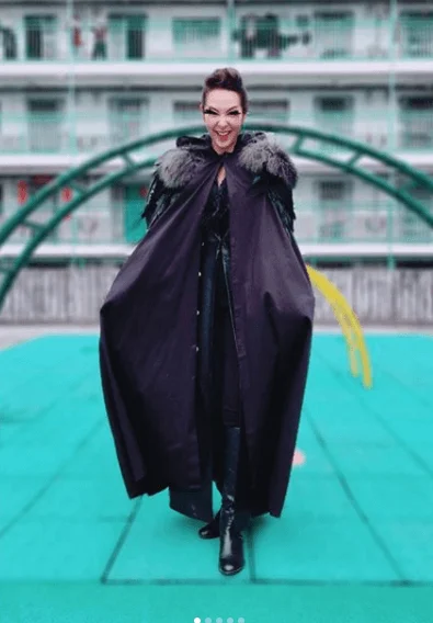 劇集《金宵大廈》的「鴉烏婆」造型，相當嚇人。