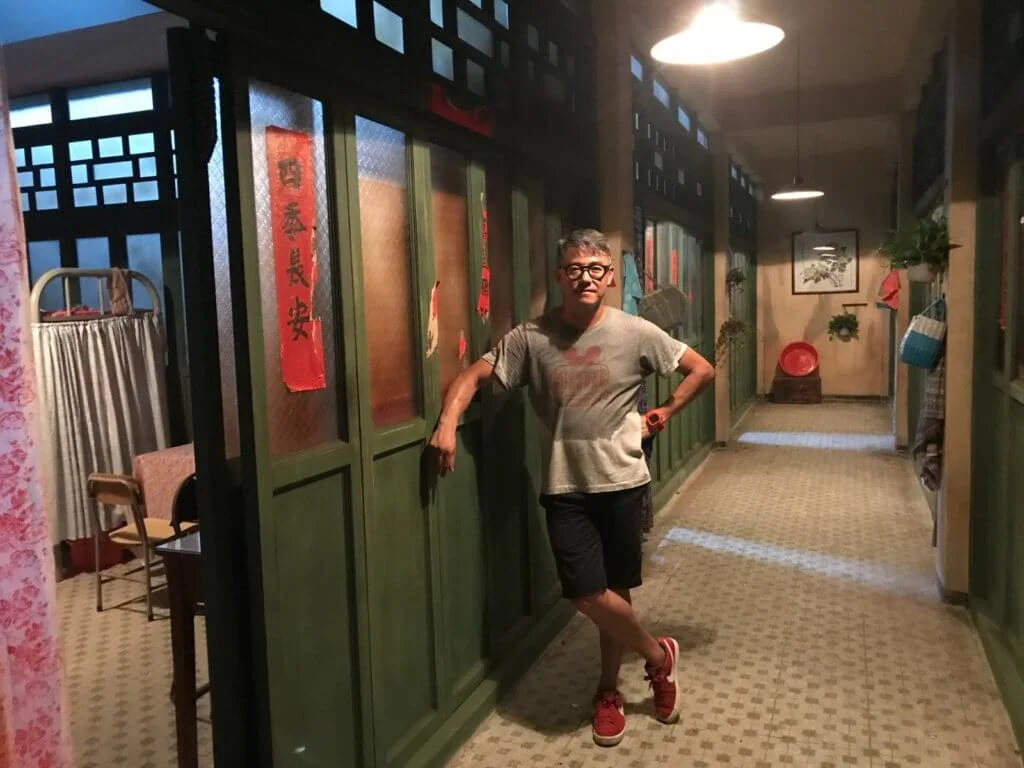 這個場景是阿庭負責，他說找道具一點也不易。