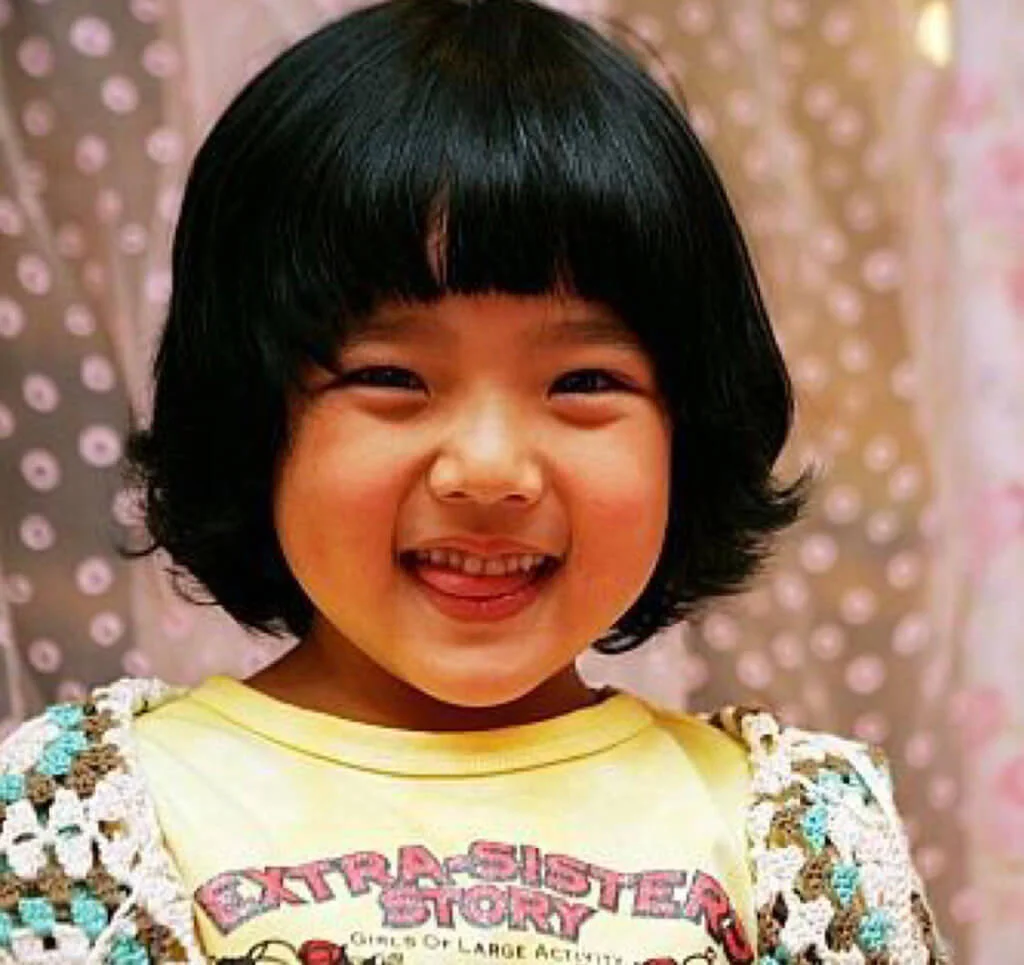 金香起小時候的可愛模樣成功俘虜觀眾。