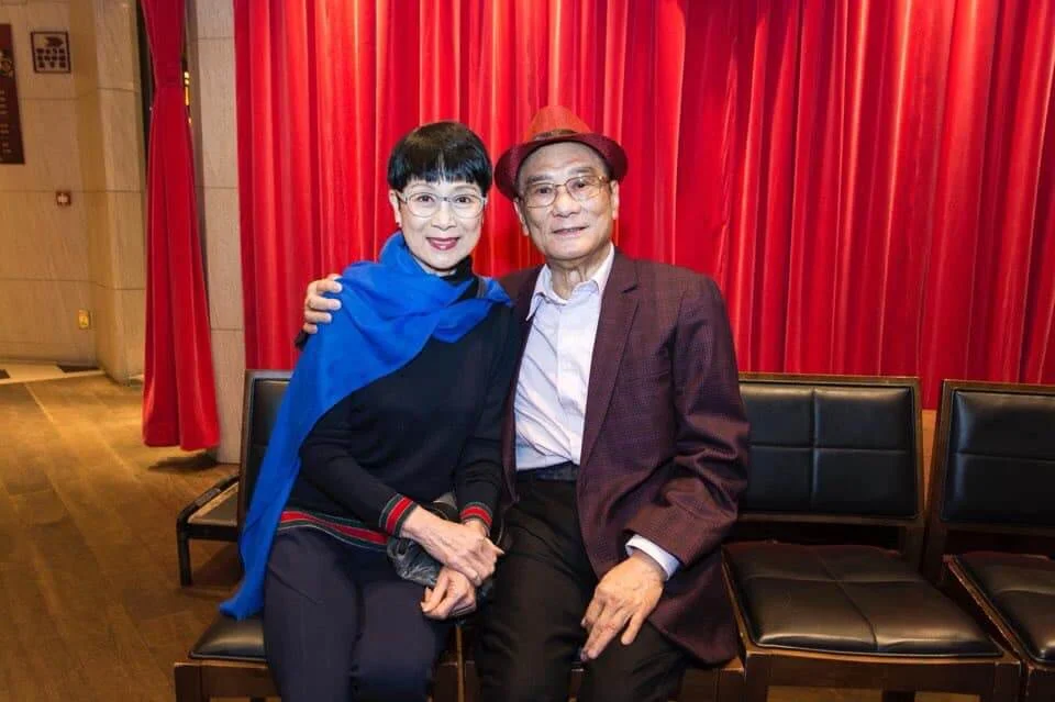 炳哥當年拍第一套動作片是陳寶珠的《女殺手》,寶珠姐也曾出席炳哥的生日派對。