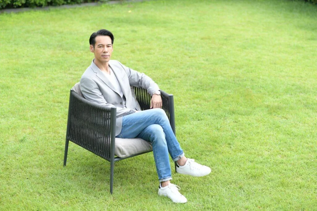 入行二十二年的徐榮，演過不少角色，最難忘是拍《血薦軒轅》時受傷。