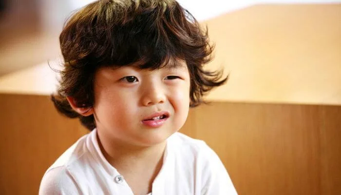 當年《極速緋聞》中的他表情多多