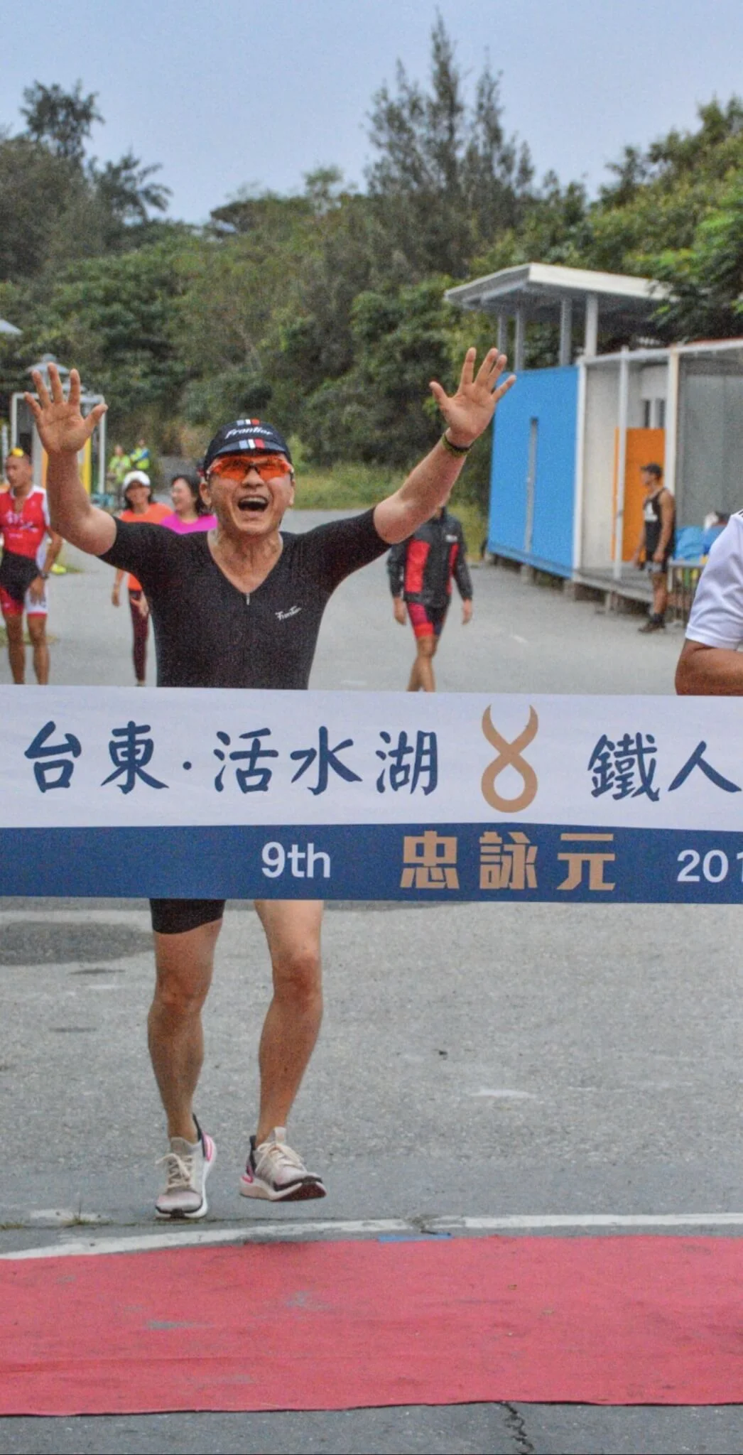 6d9cd0e8gy1g8woxjuf3bj20v91vou17