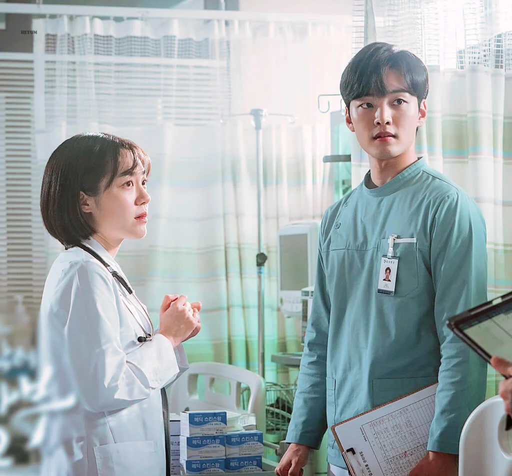  金旻載憑《浪漫醫生金師傅》系列廣受觀眾認識，劇中與蘇珠妍的戀情也令觀眾受落。