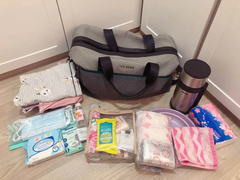 李麗珊已停工放產假，她連走佬袋亦已預備好，已有計劃是剖腹生產。 