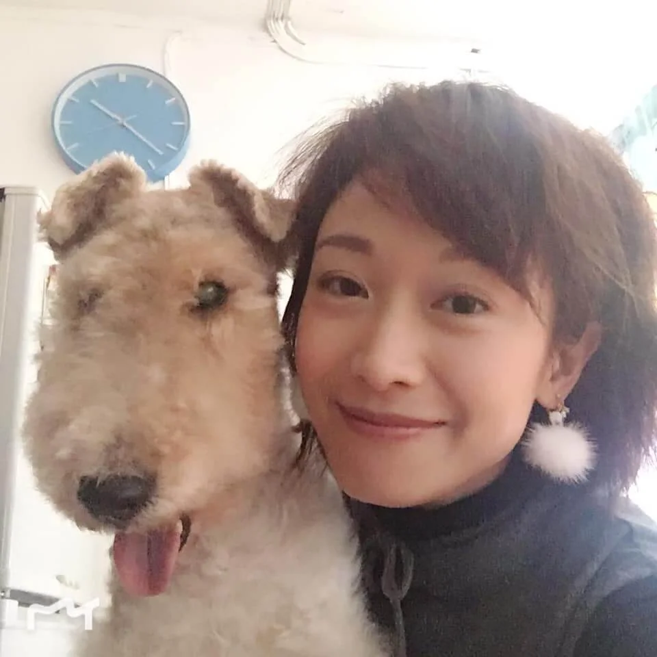 蓋世寶的十六歲愛犬咆咆今年走了