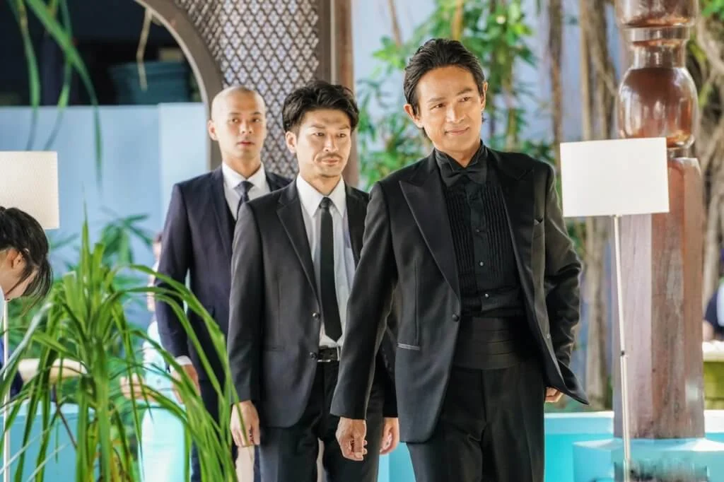 黑幫大佬江口洋介再次出現,意圖搞串派對,又再反被玩弄,浮現出瘋狂的自虐。