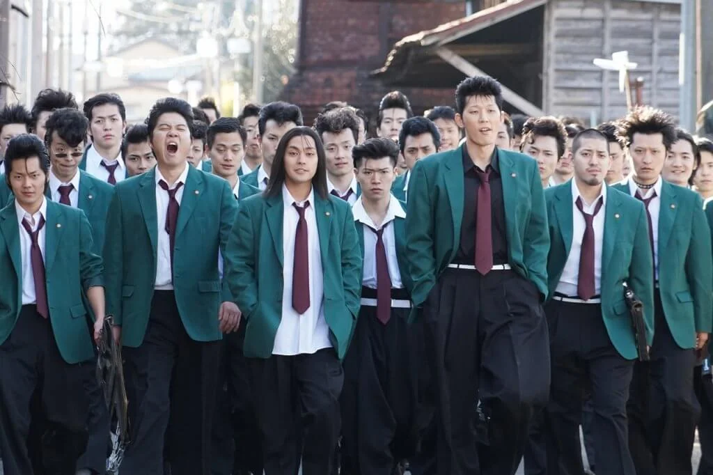 柳樂優彌(前排中)飾演的北根壞高校首腦柳鋭次,是片中最突出的新奸角。