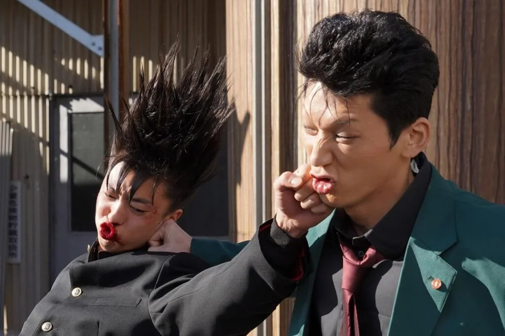 片中動作場面亦打到拳拳到肉,熱血指數爆燈。