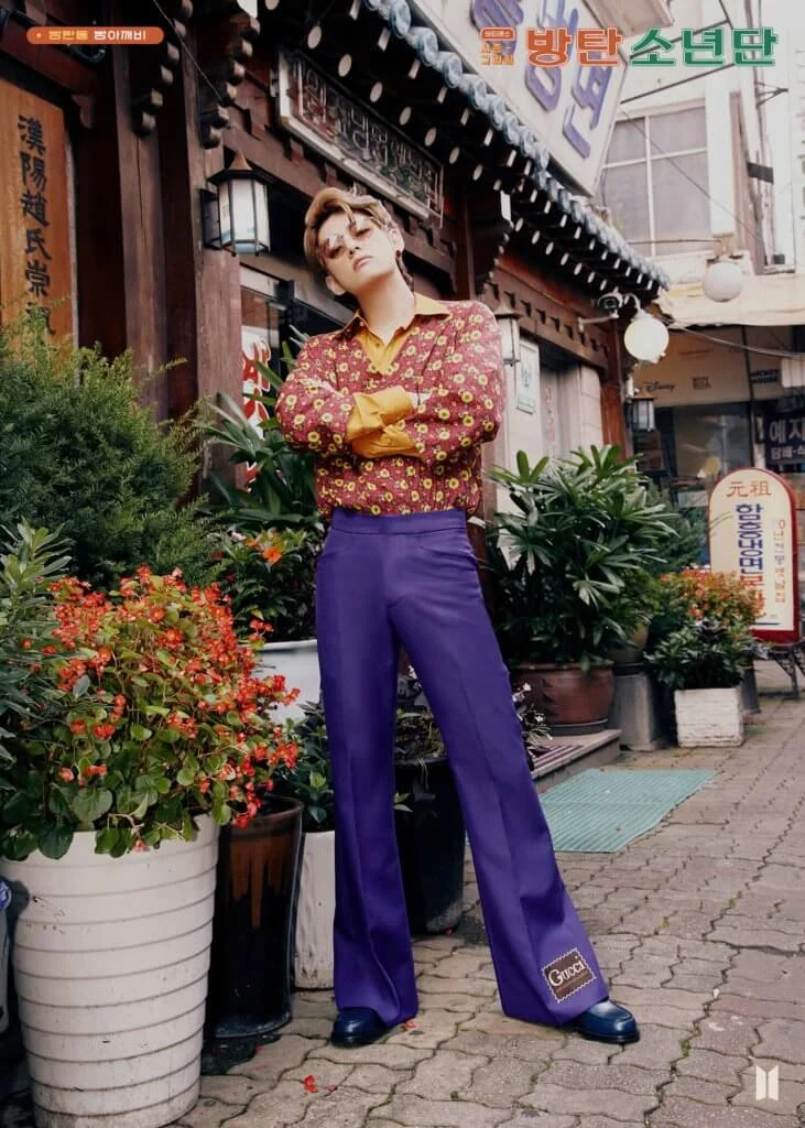 V成了「防彈洞草蜢」