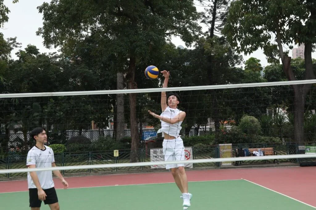 顧定軒熱愛排球,新劇《男排女將》終圓了他的運動員夢。