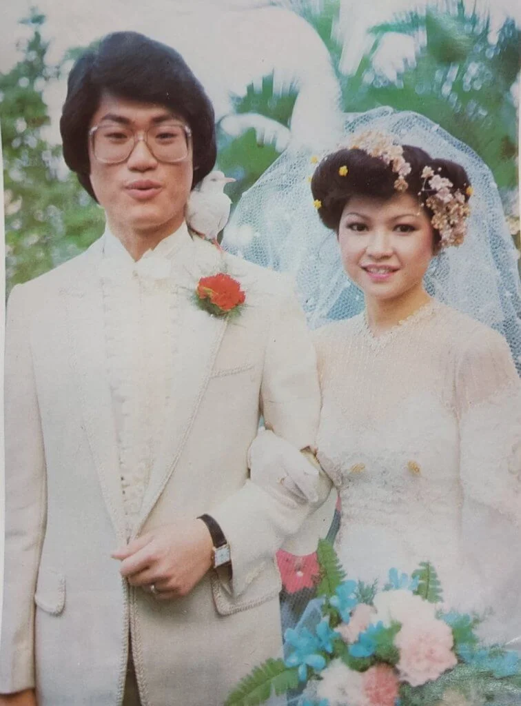 鄧英敏與太太Winnie在1980年結婚,今年四十周年。