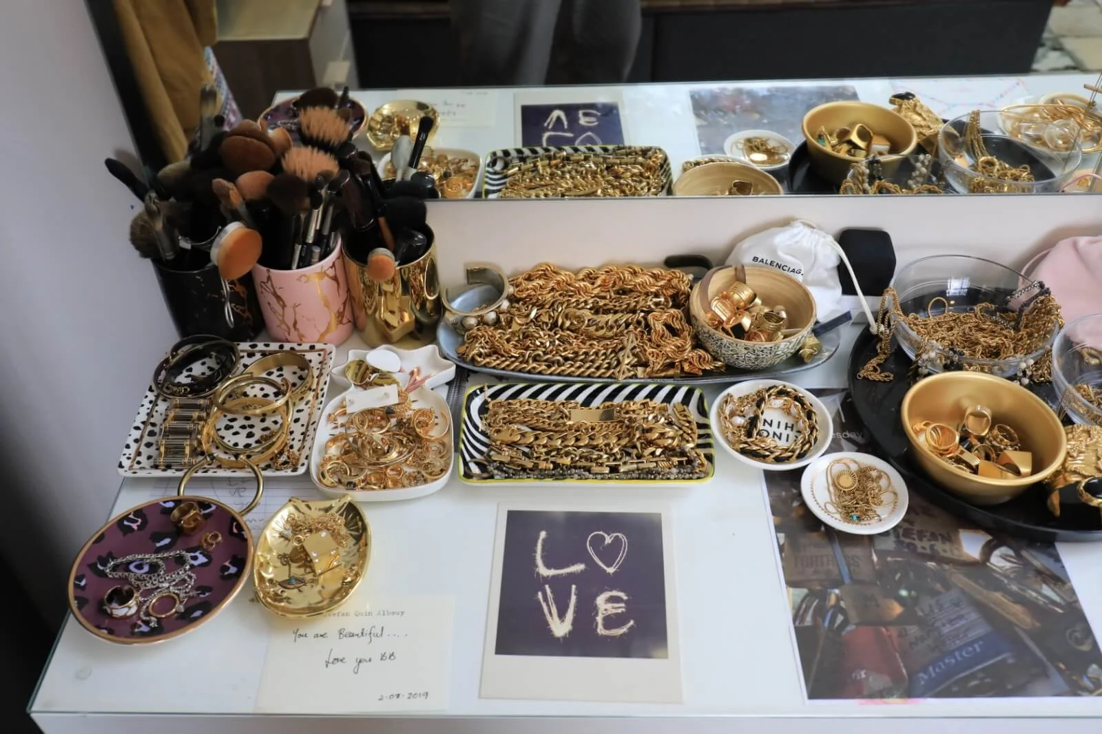 e1943c31-c99f-4b22-9dff-825e79338b3b