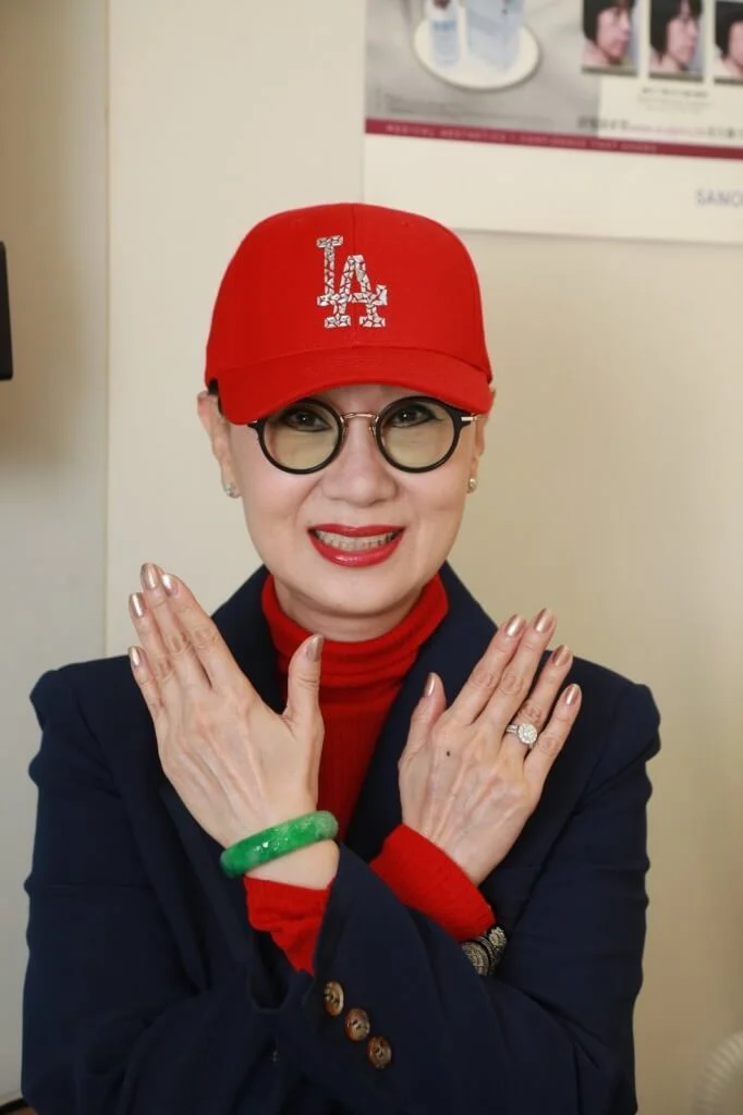 愛漂亮的柳姐習慣在家自己做指甲護理