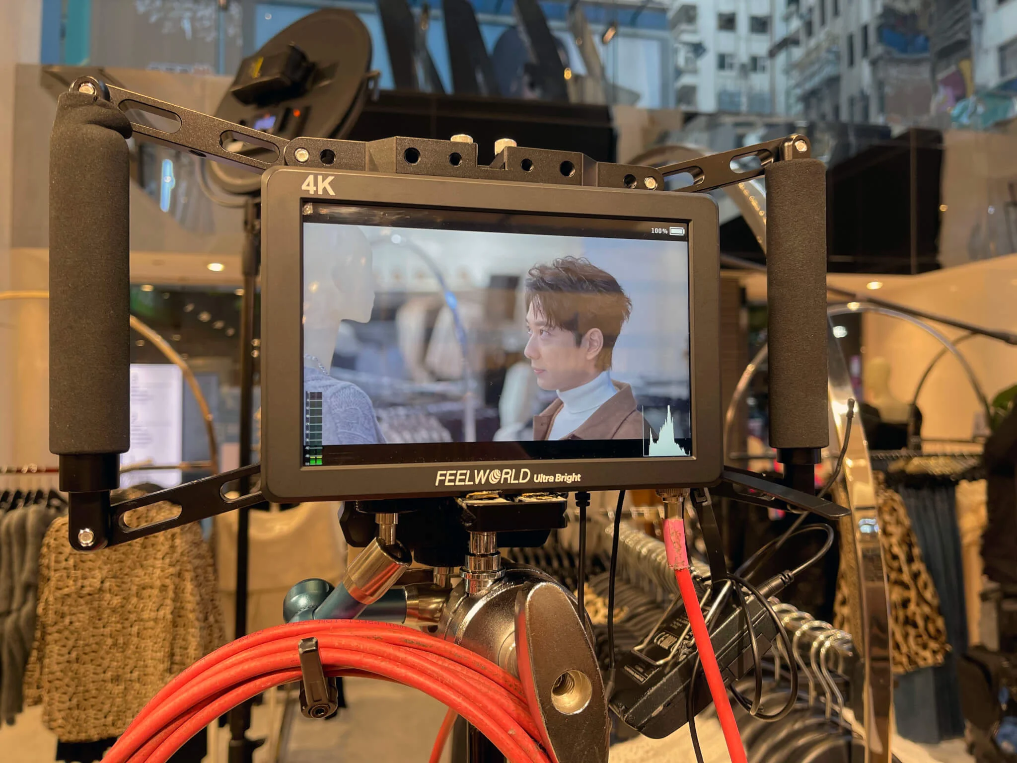 %e8%94%a1%e7%80%9a%e5%84%84%ef%bc%88babyjohn%ef%bc%89%e8%bf%91%e6%97%a5%e7%82%ba%e5%a4%a7%e5%9e%8b%e6%99%82%e8%a3%9d%e5%93%81%e7%89%8c%e6%8b%8d%e6%94%9d%e7%b6%b2%e4%b8%8a%e5%bb%a3%e5%91%8a_1