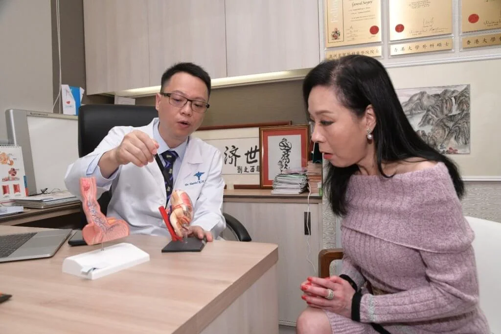 唐醫生指臨睡前三小時,避免進食可減輕消化系統的負擔。