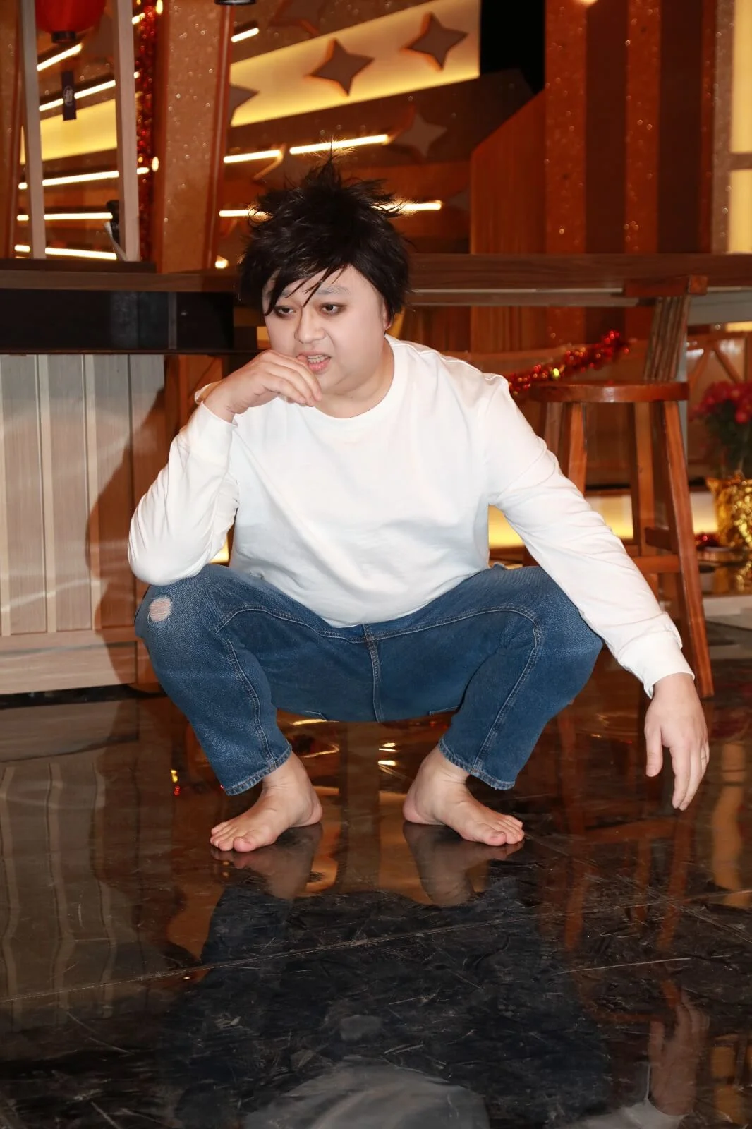 005