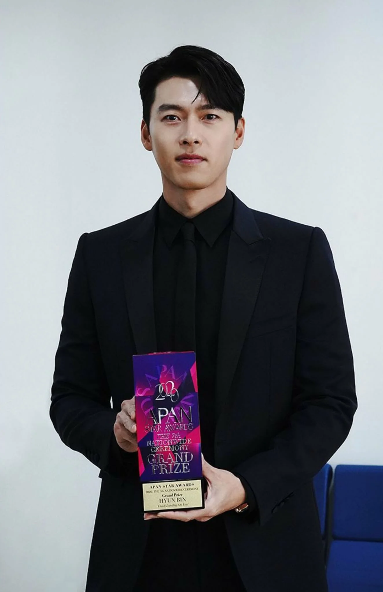 玄彬獲頒演技大獎