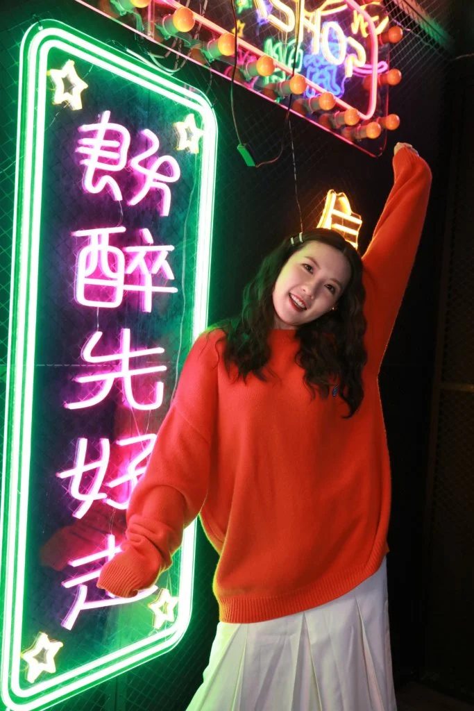 王子涵讀大學時修讀時裝設計,畢業後卻選擇入行。