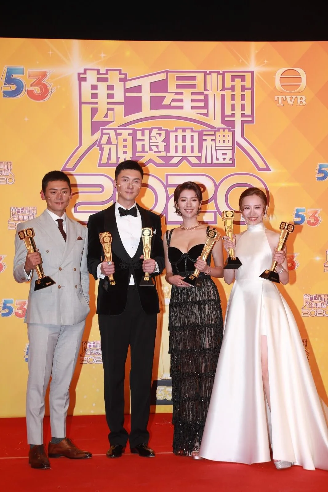 王浩信和蔡思貝封視帝視后，張振朗及龔嘉欣則奪「最受歡迎電視男、女角色」，四人勝出可說是實至名歸。