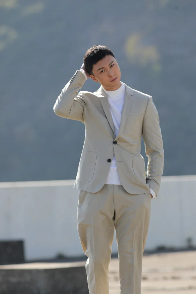 很多人以為王浩信已轉簽邵氏,他澄清自己仍是TVB經理人合約的藝人,還有很長日子才約滿。