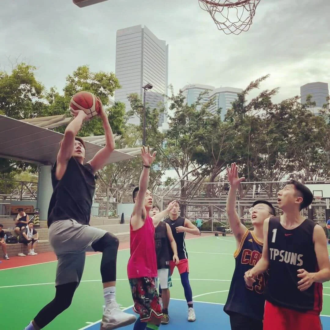 洪永城時常流連街場與波友較技