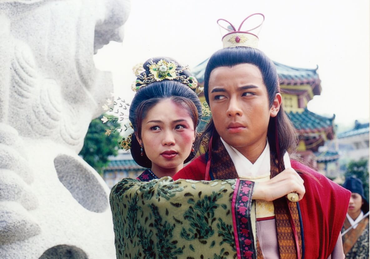 杜大偉在《無頭東宮》飾演凌丹，是陳妙瑛的養子。