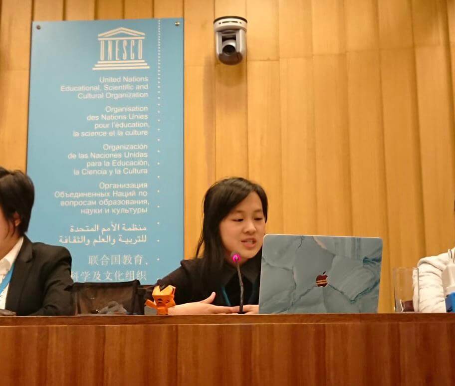 李賞曾參加中文大學舉辦的網絡管理論壇，代表香港出席在巴黎舉行的聯合國網絡管理論壇。 