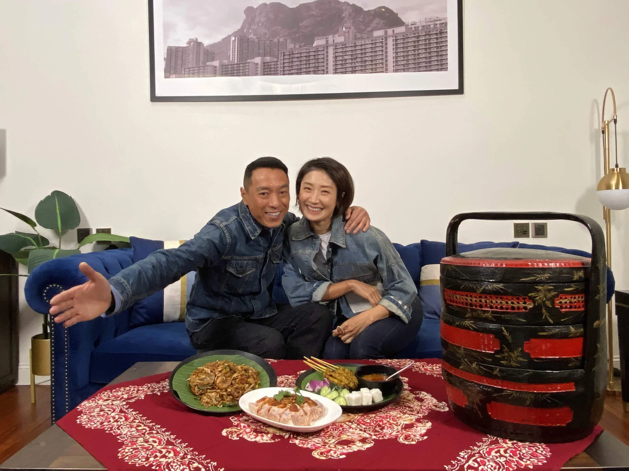 姜皓文與殷寧獲「檳城旅遊局」邀請開直播節目，分享檳城的美食和文化。