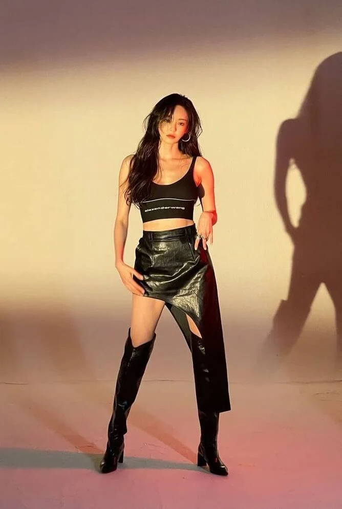 李多熙擁有一副招牌長腿，是時尚品牌及廣告商寵兒。