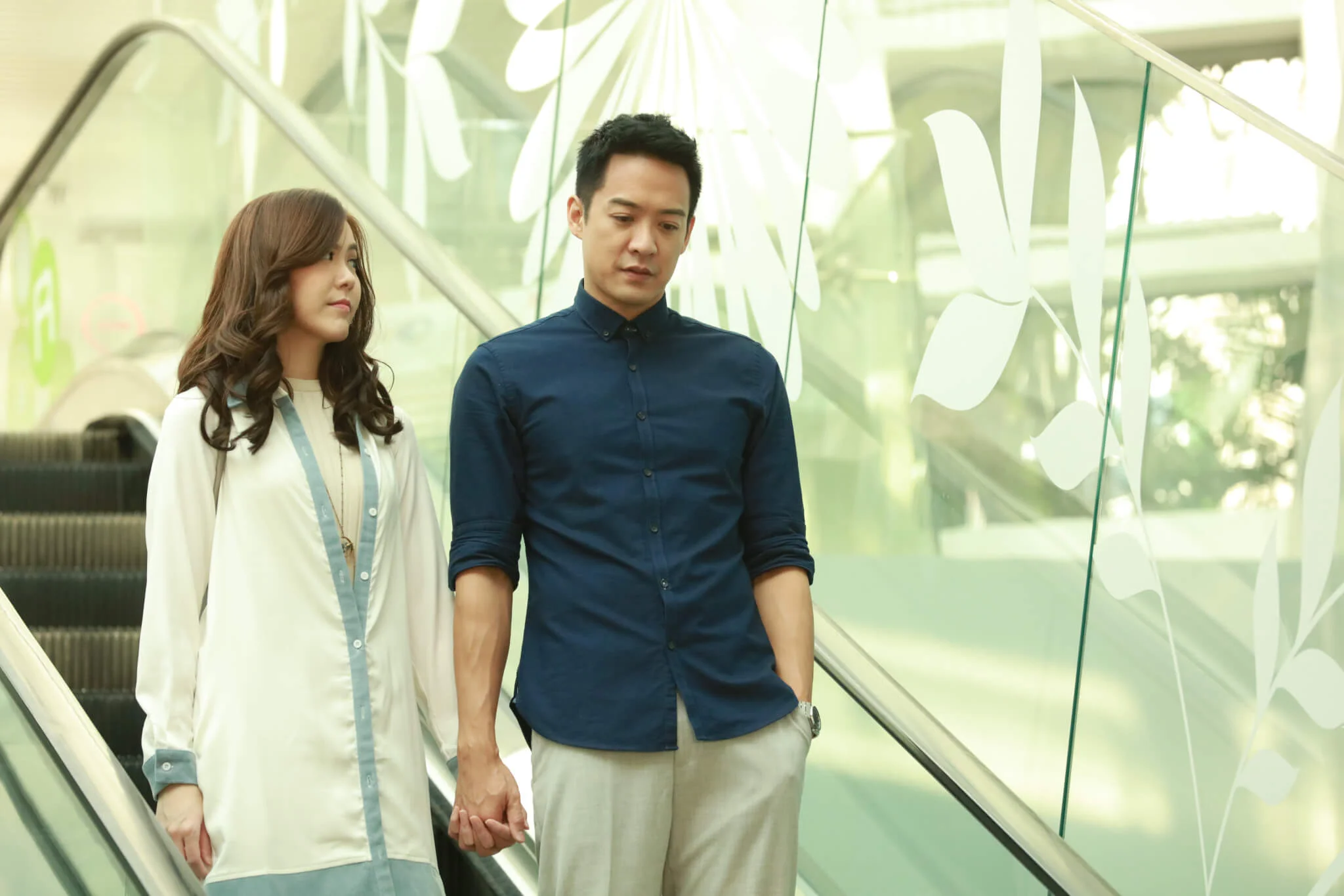 劇集《堅尼地愛堅尼地》與劉佩玥飾演情侶，亦是他在無綫最後一套劇集。 