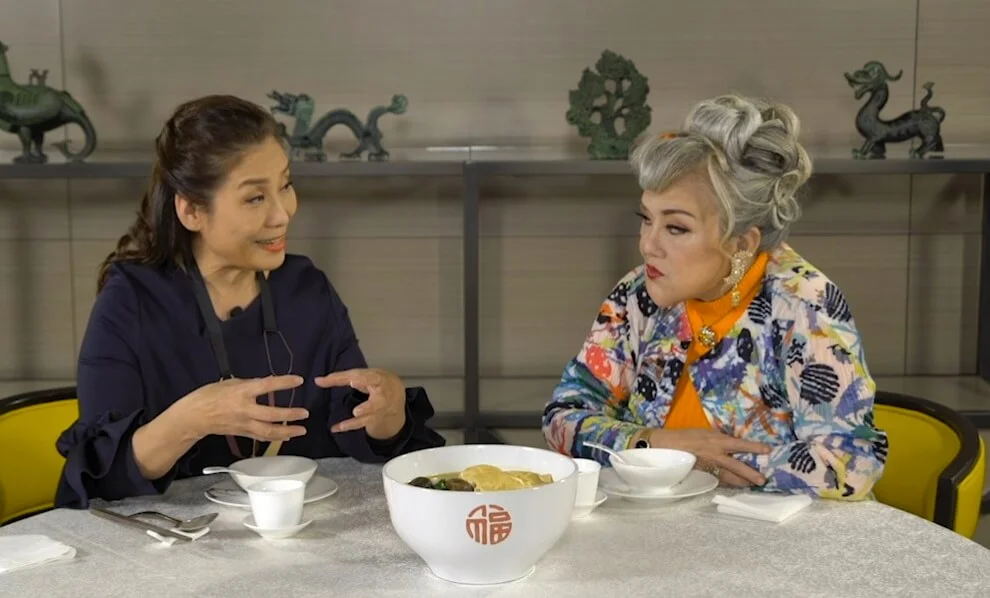 楊盼盼擔任香港開電視節目《盼你賞面》主持,其中一集邀請了邵音音擔任嘉賓。