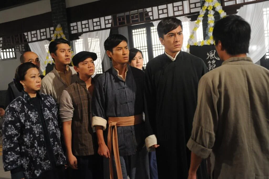 他拍完《鐵馬尋橋》後,與鄭嘉穎,馬國明和黃嘉樂等成為好兄弟。