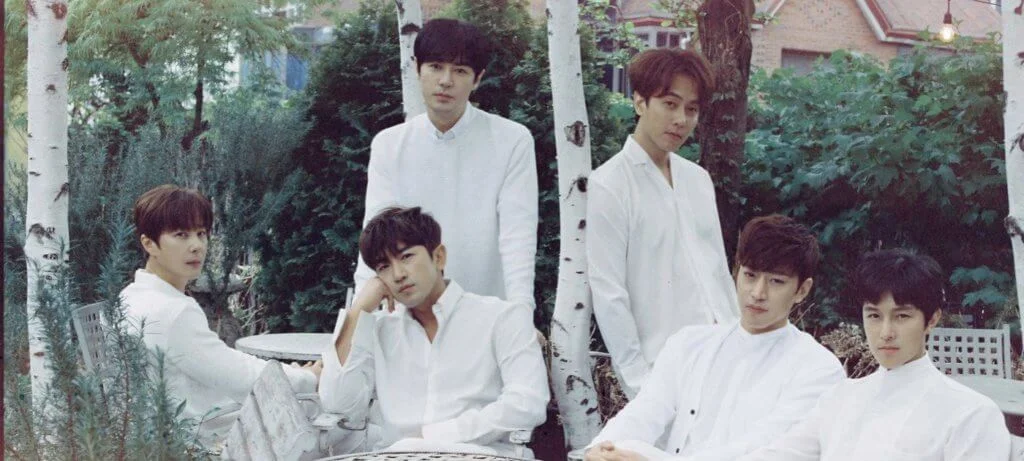 Eric(右二)金烔完(最右)之間的溝通橋樑就是Andy(站在二人後)。