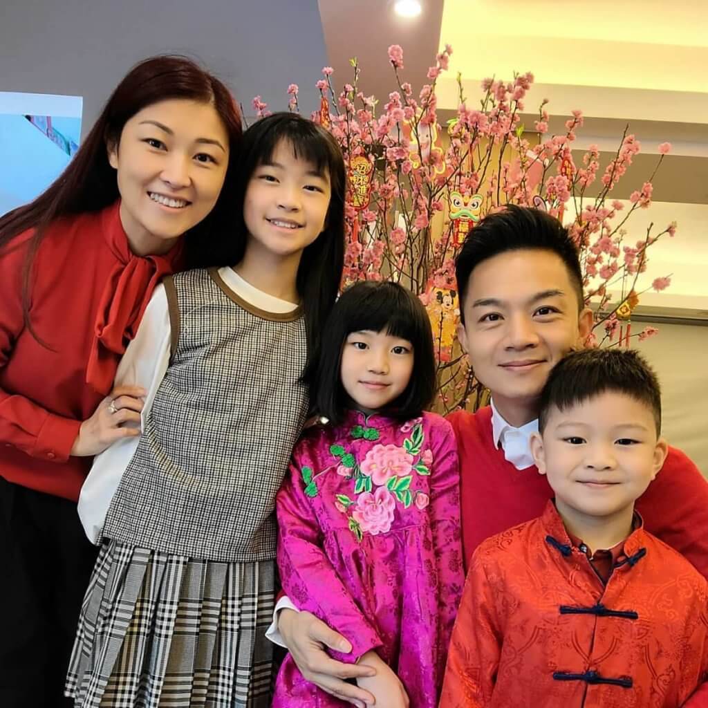 胡諾言和陳琪育有兩女一子，長女Jay十一歲，次女Jacey八歲，細仔Jayden四歲。