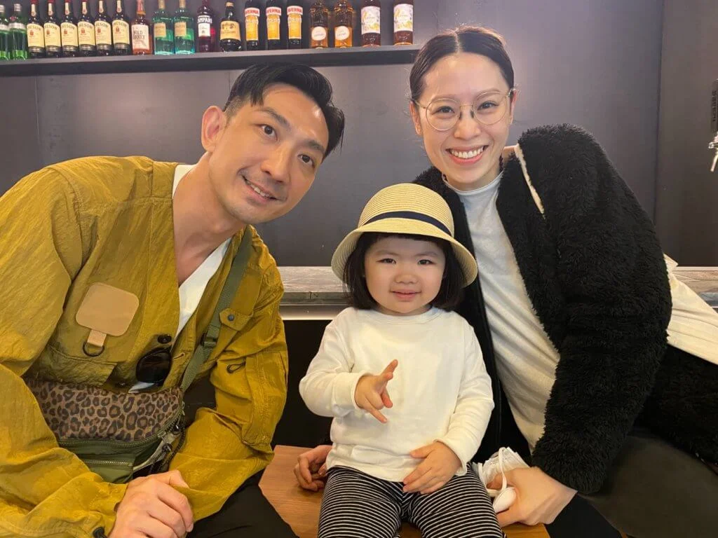 屋企交給太太Pae管理,李璨琛大讚太太打理得井井有條。