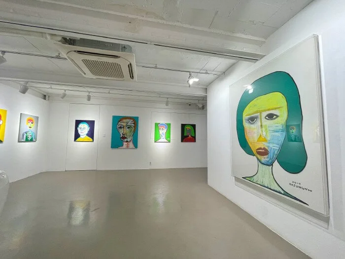 這次畫展展出合共三𡫯幅河正宇的新作