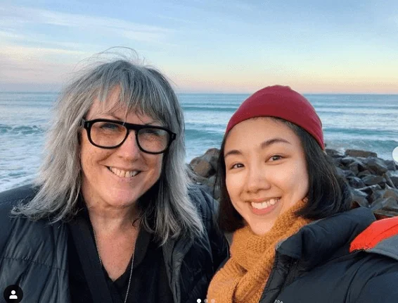 她在澳洲體驗四個月，認識了一位電影人Victoria。