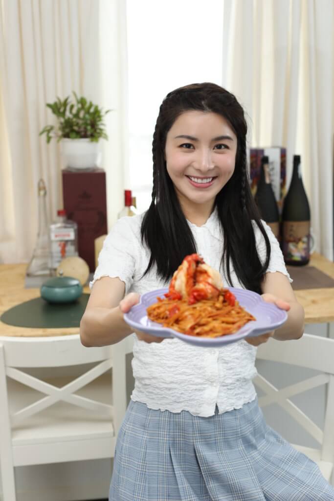 陳欣妍喜歡自創新菜式，煮西餐外，也喜歡分子料理。