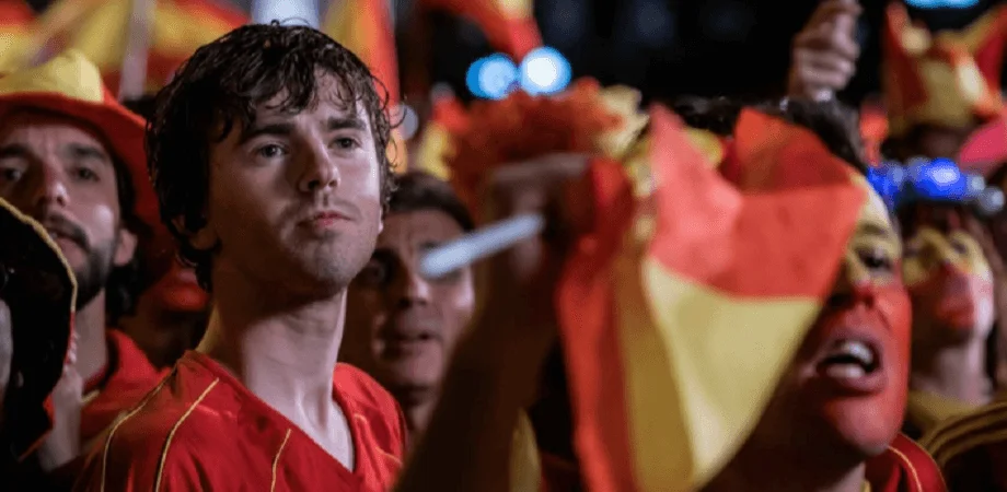 結局把男女主角的遭遇及西班牙勝出世界盃一刻結合，令觀眾亢奮。