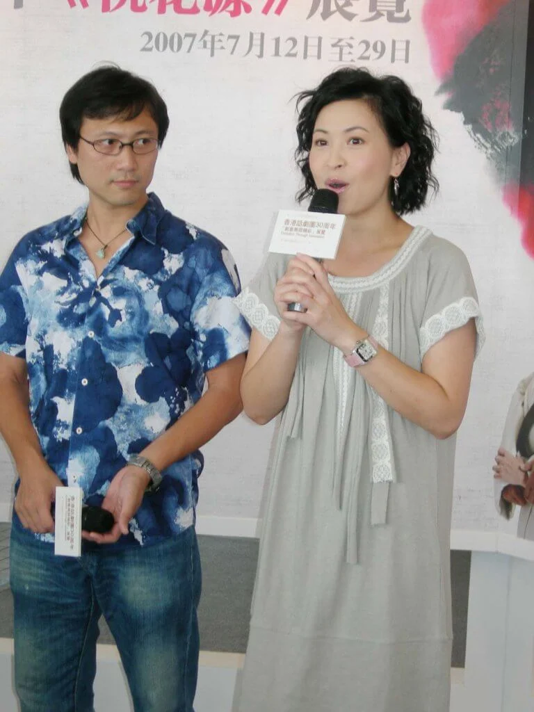 蘇玉華以前因為在無綫,知名度較高,潘燦良低調做她背後的男人。