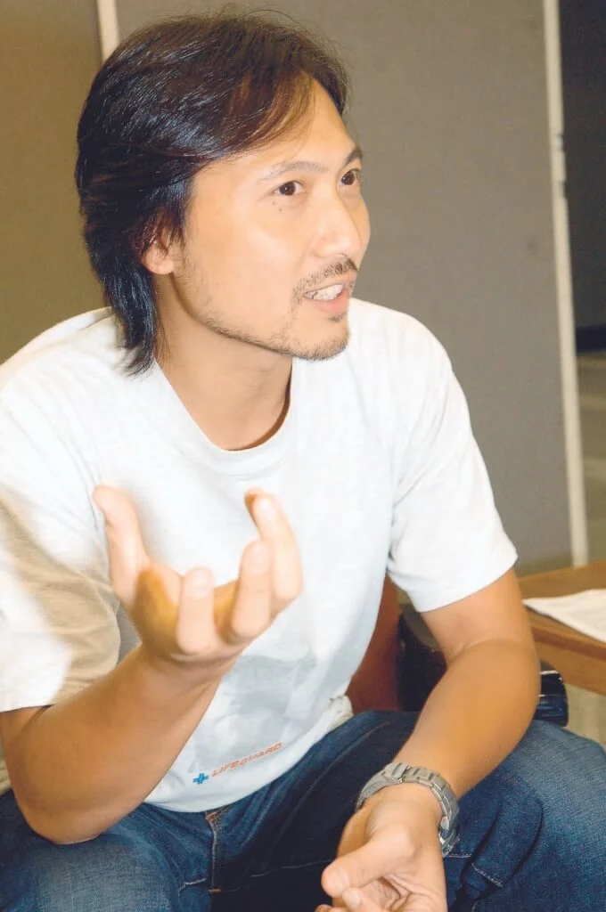 潘燦良性格較穩陣,在香港話劇團做駐團演員二十二年。