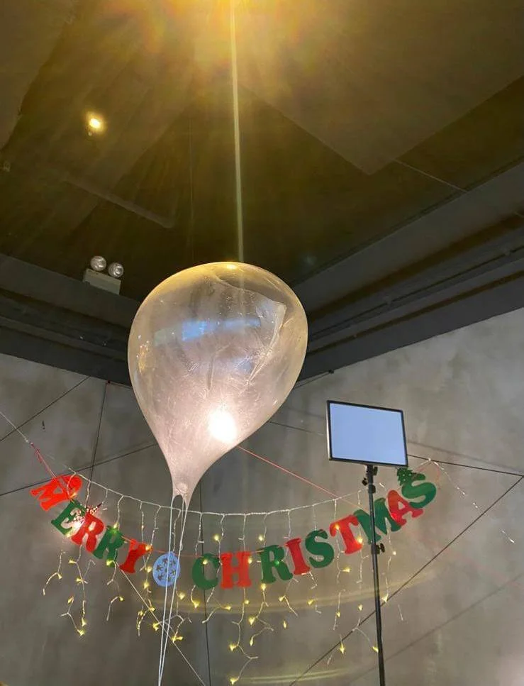 美國有餐廳以Edible helium balloon聞名，Shirley也試做過，不過一分鐘便爆了。