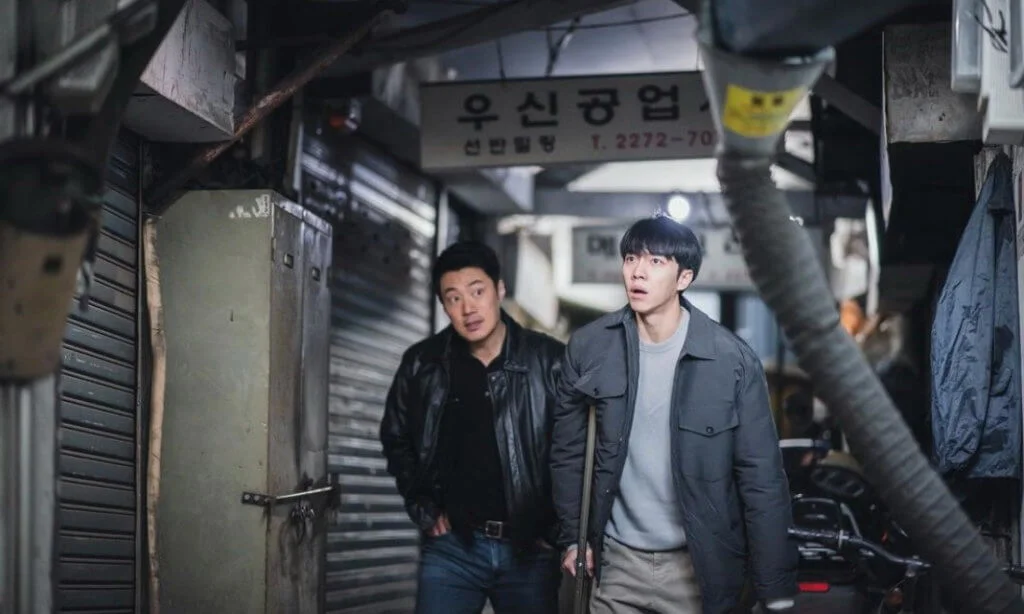 李昇基及李熙俊為了追捕變態殺人犯,二人的命運卻有大逆轉。