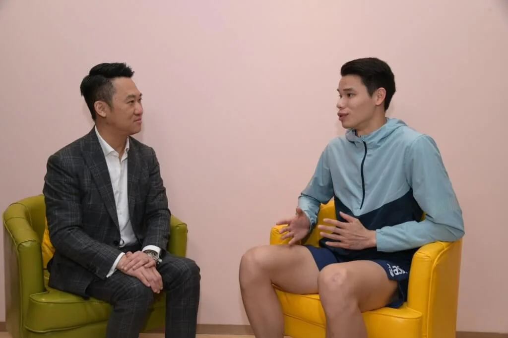 高高瘦瘦的陳仲泓,正是郭醫生所指氣胸高危之族。