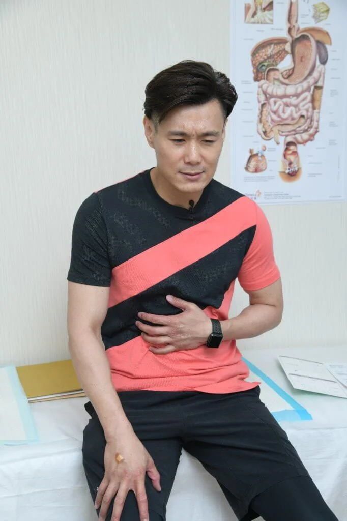 陳志忠的爸爸因胃癌去世,令他及時察覺自己的病情。