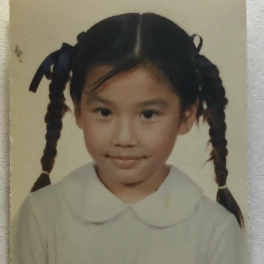 黃智雯小學時代是個孖辮妹，也是個超級米高積遜迷。