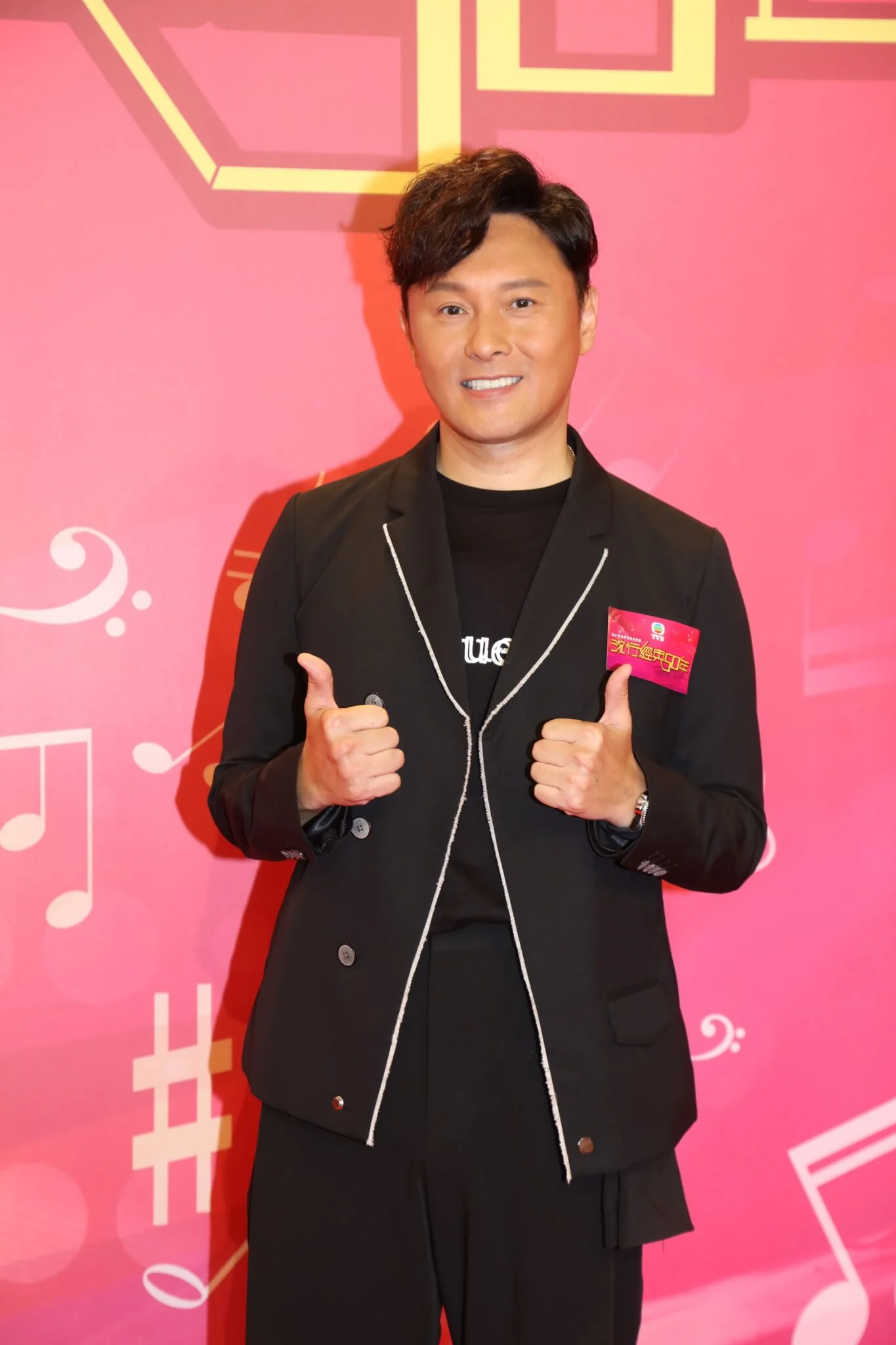 曹永廉否認擔任新劇男一，表示首選仍是周嘉洛。