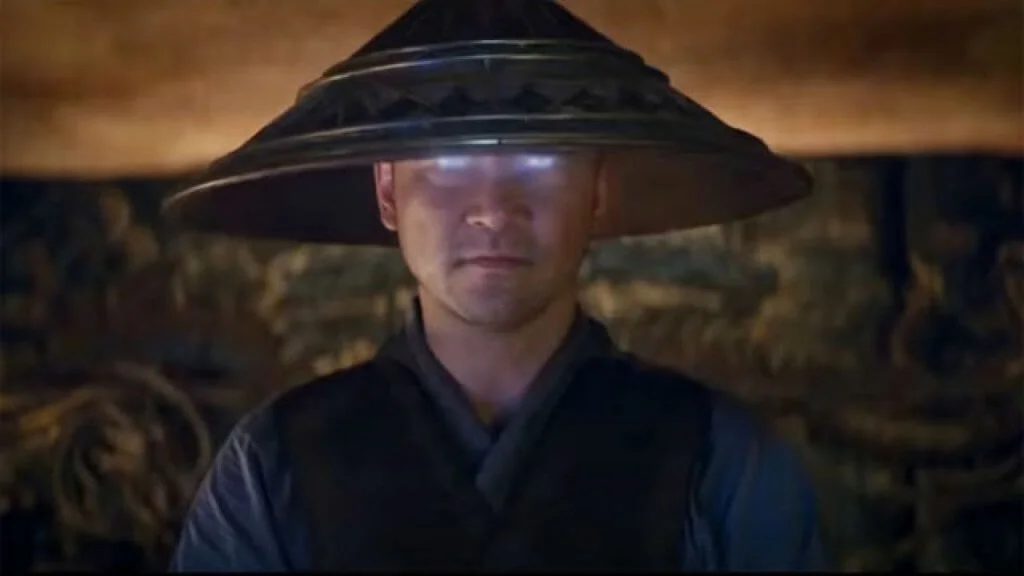 淺野忠信飾演的地球守護者雷電,負責集結和訓練地域最強戰士。