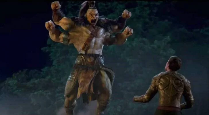 影片原汁原味呈現原創遊戲拳拳到肉和爆血爆頭斷肢鋸體超血腥的暴力風格